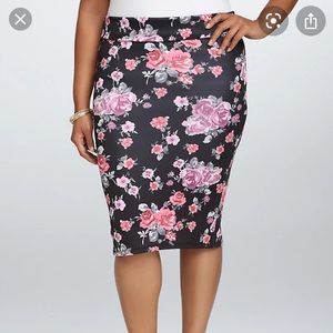 Torrid floral fold over midi scuba skirt 4X NWT